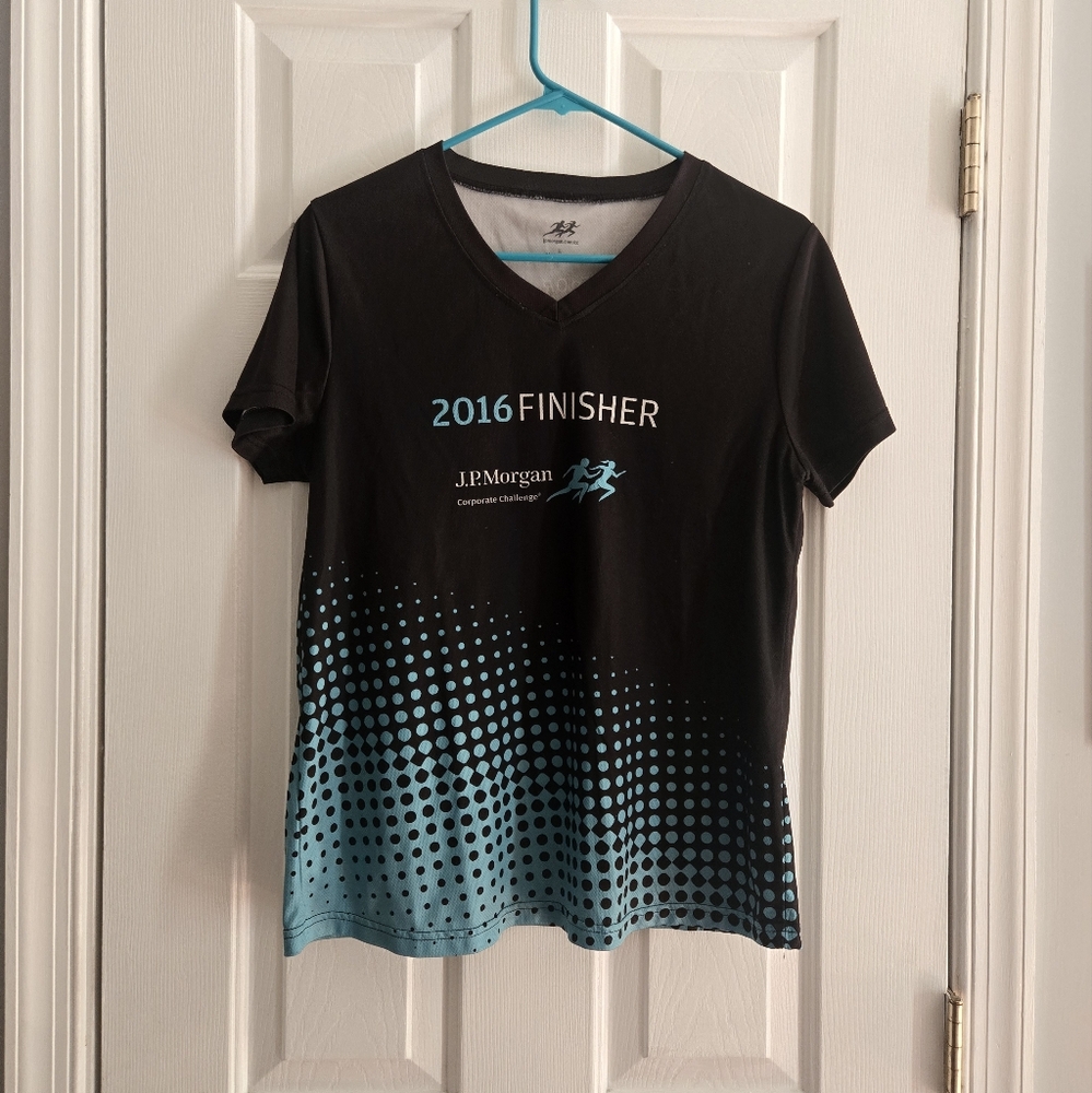 Black and Blue Large Athletic Finisher T-Shirt